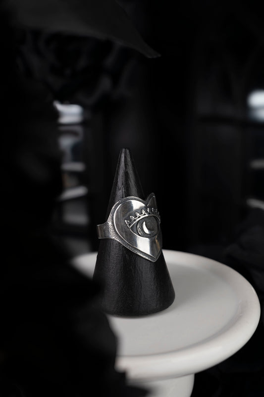 EKRJ1060 Eye of Providence Ring | Unique Heart Jewelry | Gothic Witchy Ring