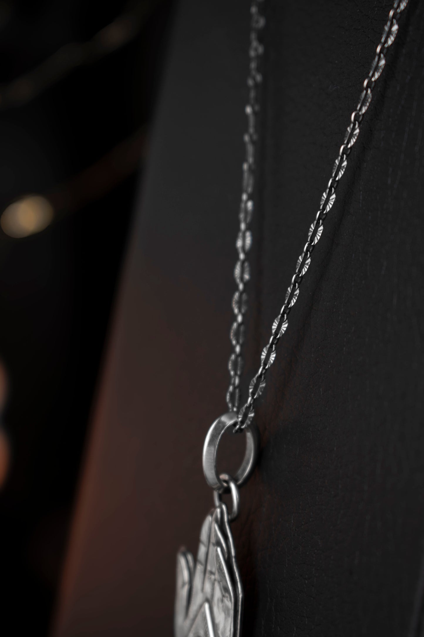 EKRJ1072 All-Seeing Hand Silver Necklace