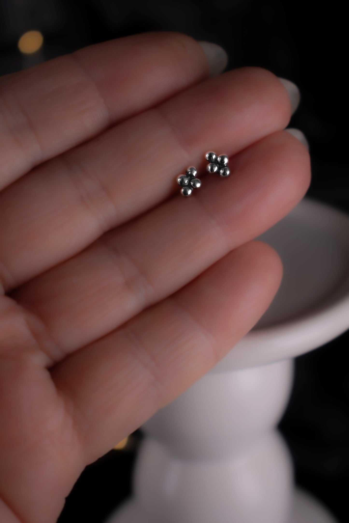 EKRJ1144 Handmade Silver Bead Cluster Stud Earrings