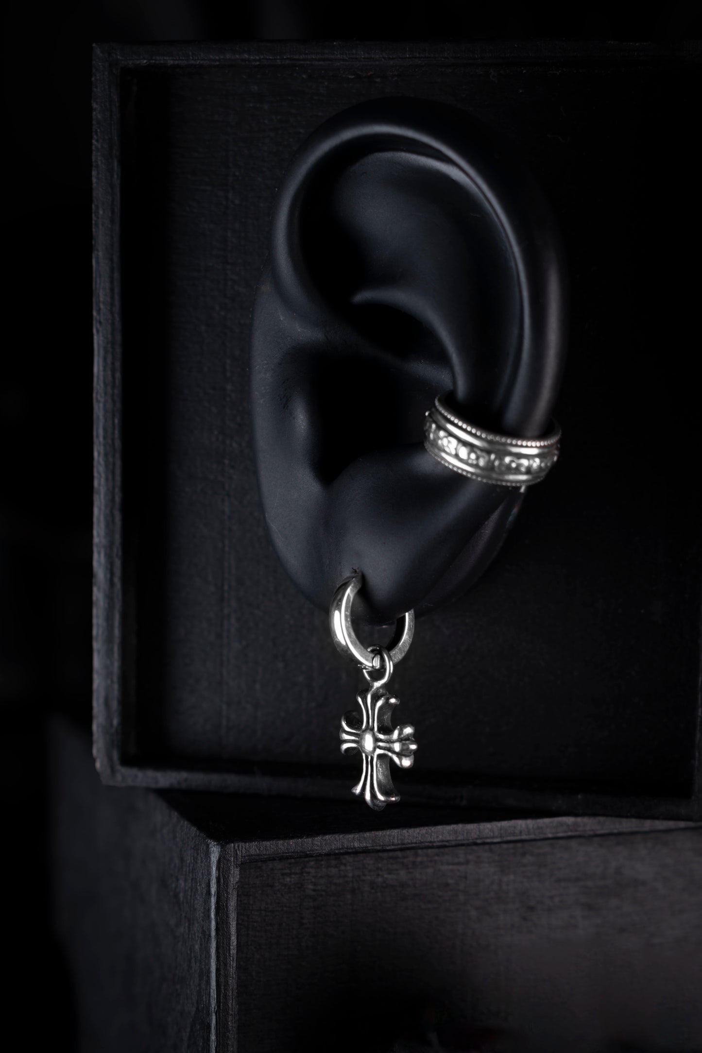 EKRJ1186 Gothic Flos Cross Hoop Dangle Sterling Silver Earrings