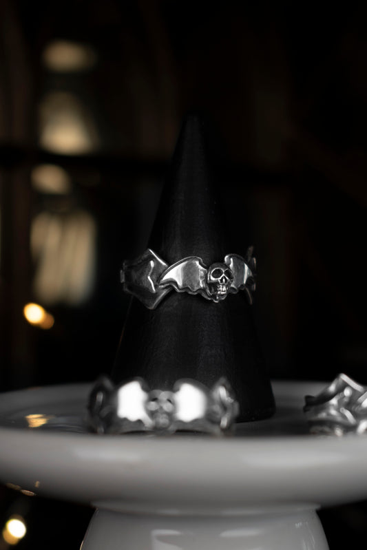 EKRJ703_Bat Wing Skull Handmade Silver Rings