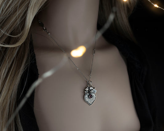 EKRJ748 Heart & Rose Purple Pink Garnet One-of-a-kind Silver Necklace