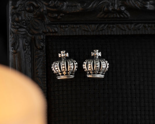 EKRJ772 Handmade Sterling Silver Crown Stud Earrings