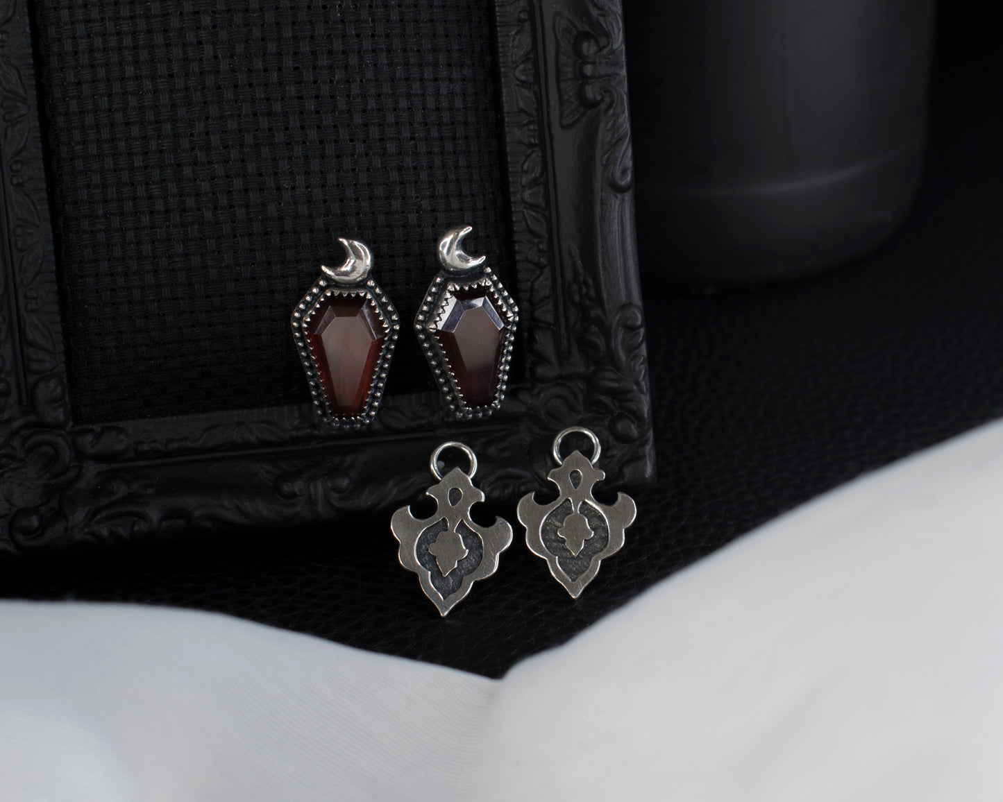 EKRJ795_Coffin Shape Hessonite Garnet One-of-a-kind Handmade Silver Earrings