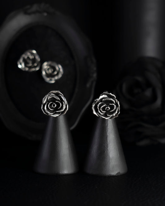 EKRJ838 Blooming Rose Sterling Silver Ear Cuff / No piercing needed