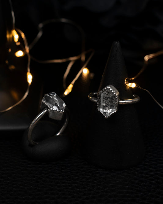 EKRJ912_ Quartz Double Terminated Pointers Silver Rings