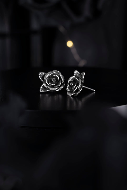 EKRJ923_Blooming Rose Handmade Silver Earrings with Leaves