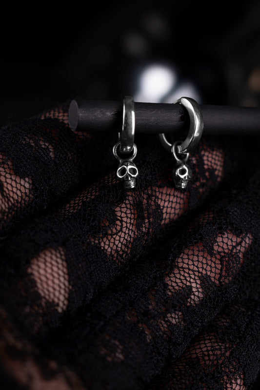 EKRJ931 Tiny Skull Hoop Dangle Sterling Silver Earrings