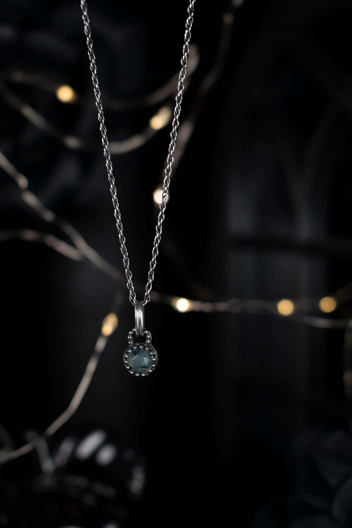 EKRJ944 Moss Agate Silver Necklace