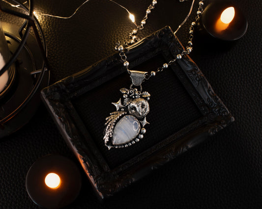 EKRJ687 Barn Owl One-of-a-kind Silver Necklace