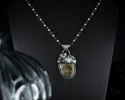 EKRJ705 Golden Rutilated Quartz One-of-a-kind Silver Necklace