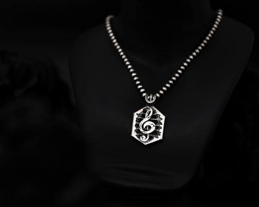 EKRJ348_Treble Clef Handmade Silver Necklace