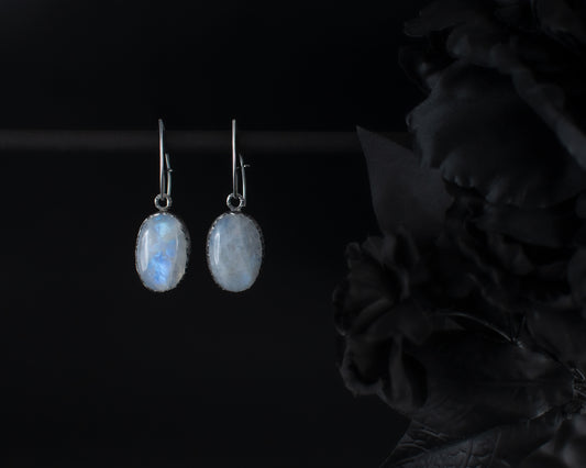 EKRJ478 Rainbow Moonstone Simple Dangle Silver Earrings