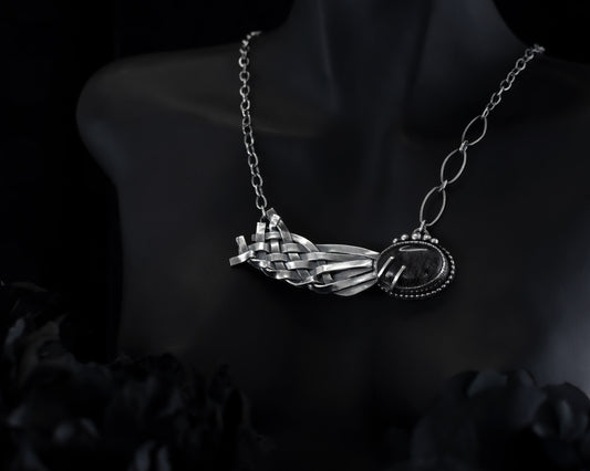 EKRJ493_Black Rutilated Quartz Necklace