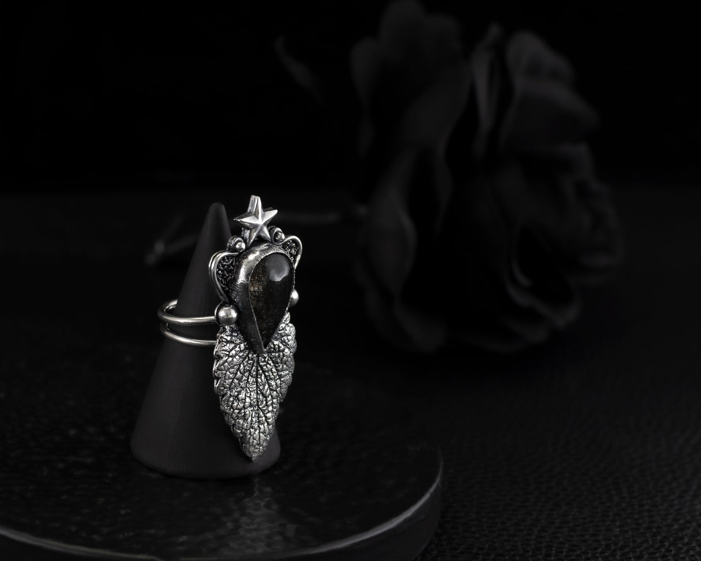 EKRJ494_Size 6~8_Black Rutilated Quartz Silver Ring