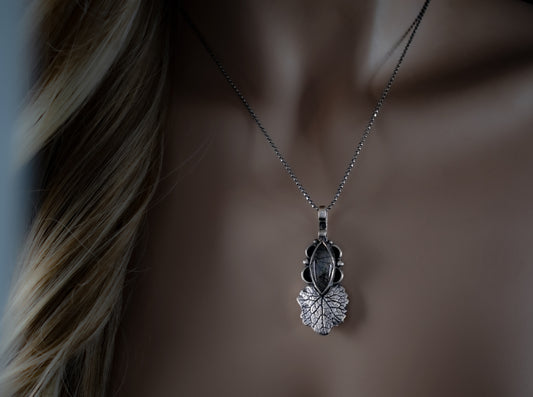 EKRJ504_Black Rutilated Quartz Necklace