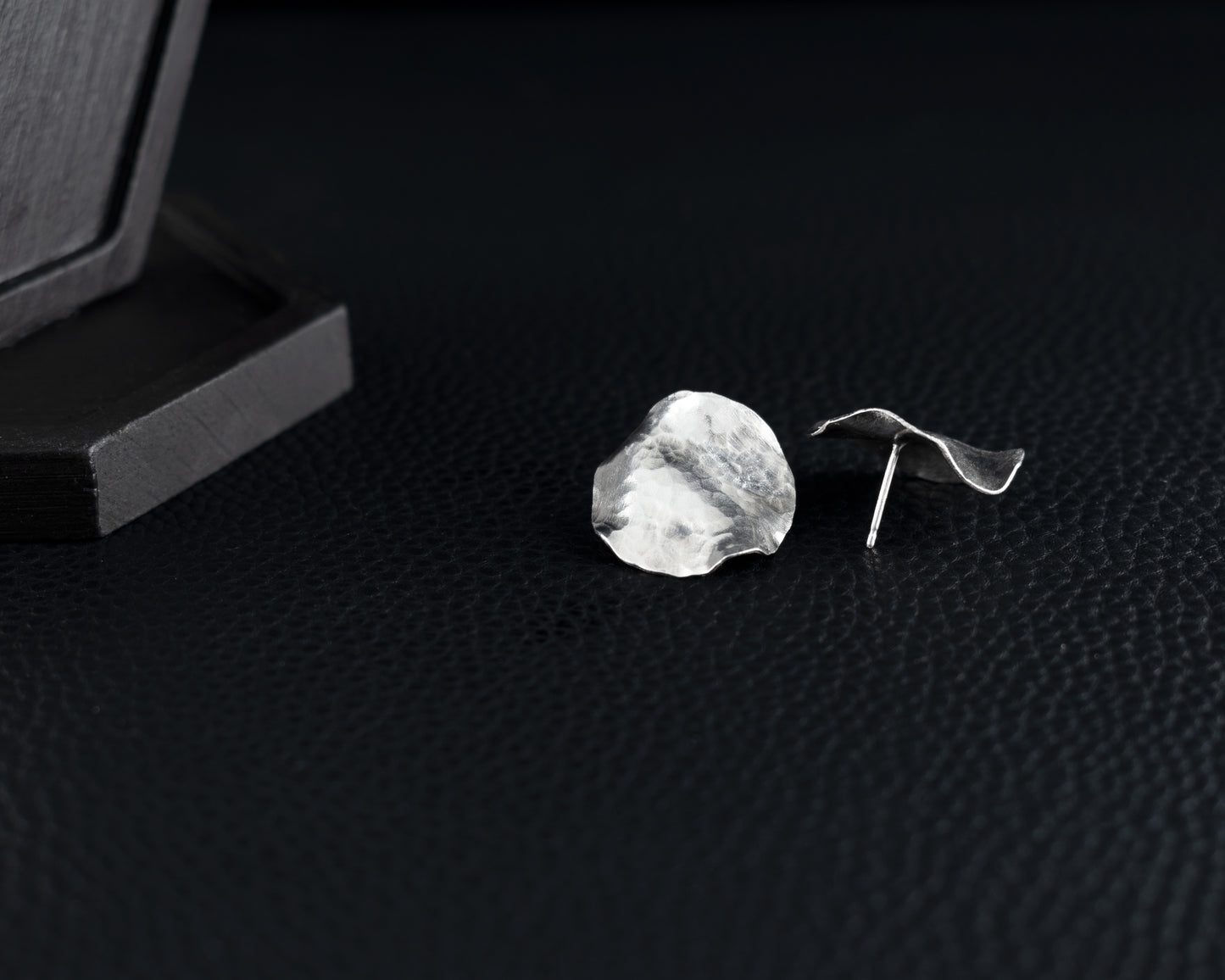 EKRJ519 Round Shape Handmade Silver Earrings