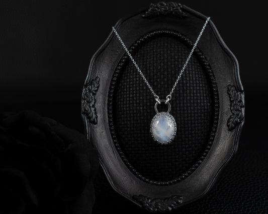 EKRJ564 Moonstone Silver Necklace