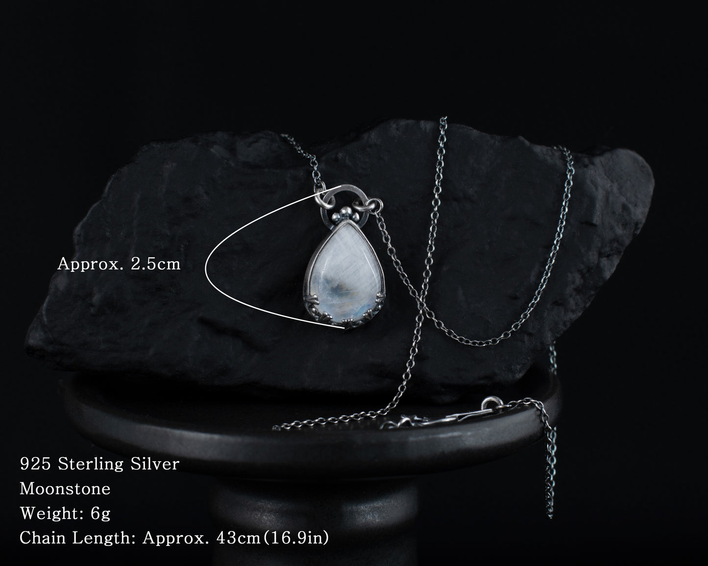EKRJ563 Moonstone Silver Necklace