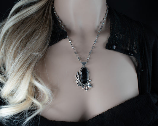 EKRJ609 Black Onyx and Silver Green Cedar Leaves and Star One-of-a-kind Necklace