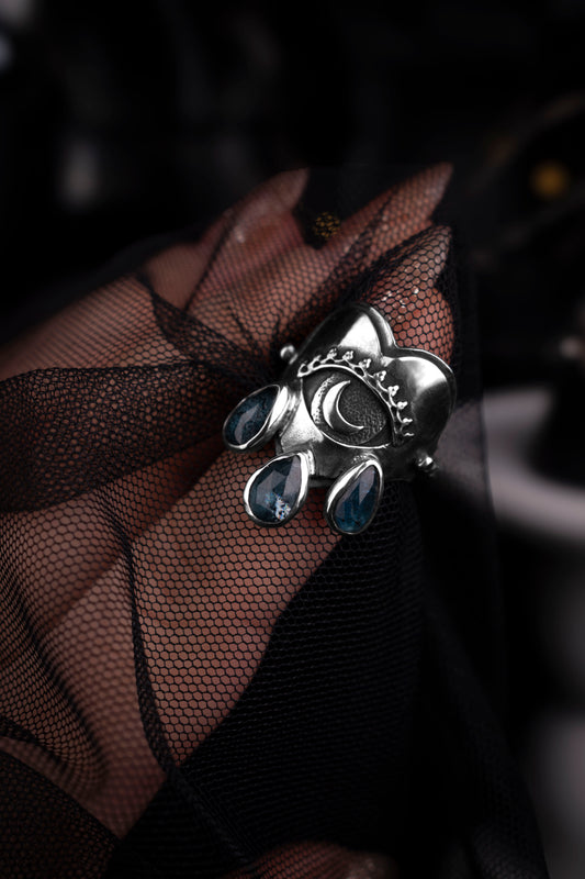 EKRJ1030 Mystic Heart of Tears Ring