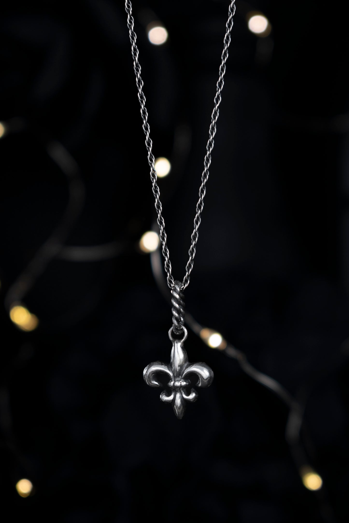EKRJ1046 Fleur-de-lis Handcraft Silver Necklace