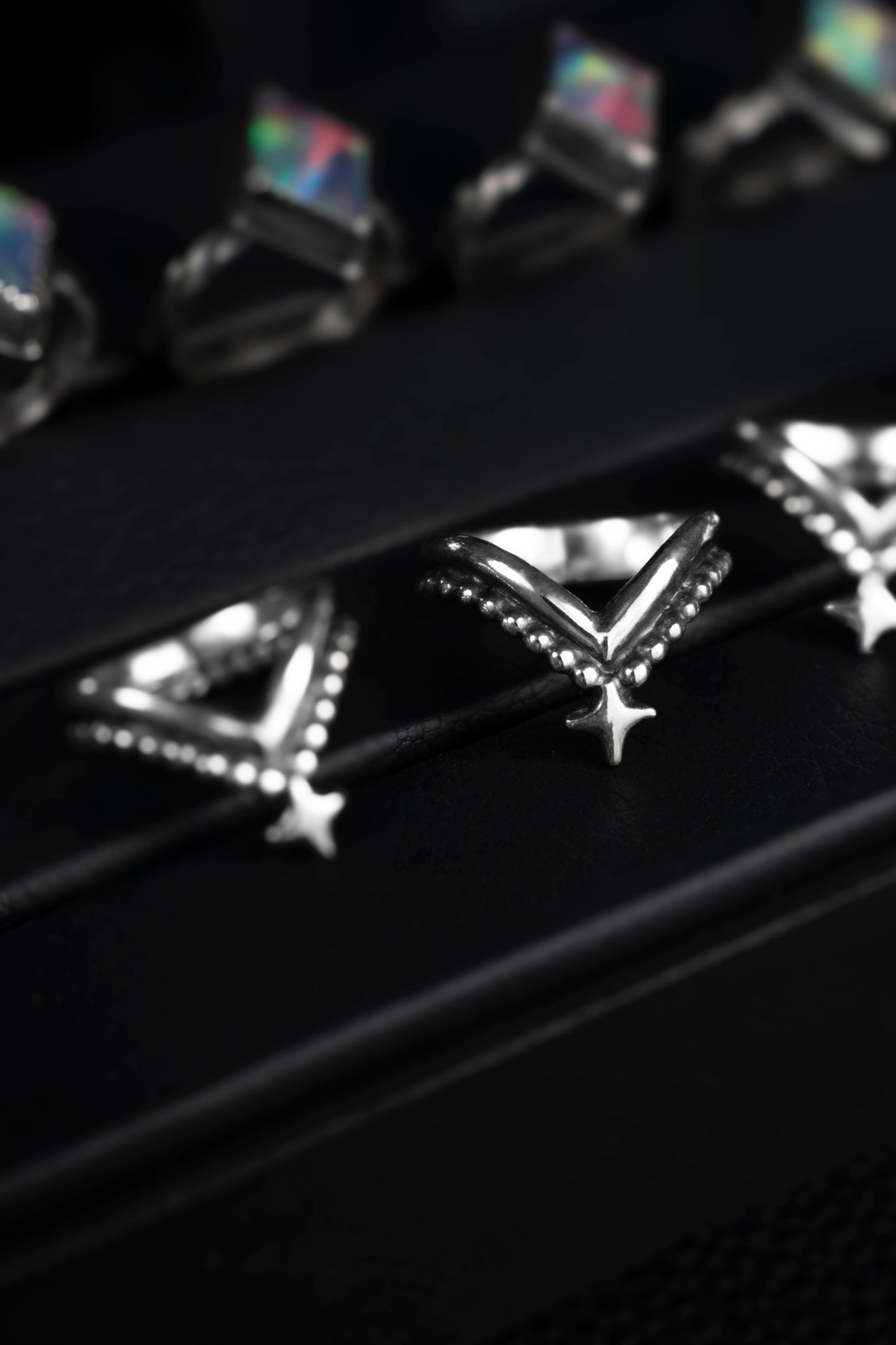 EKRJ1065 Celestial Star V Sterling Silver Ring