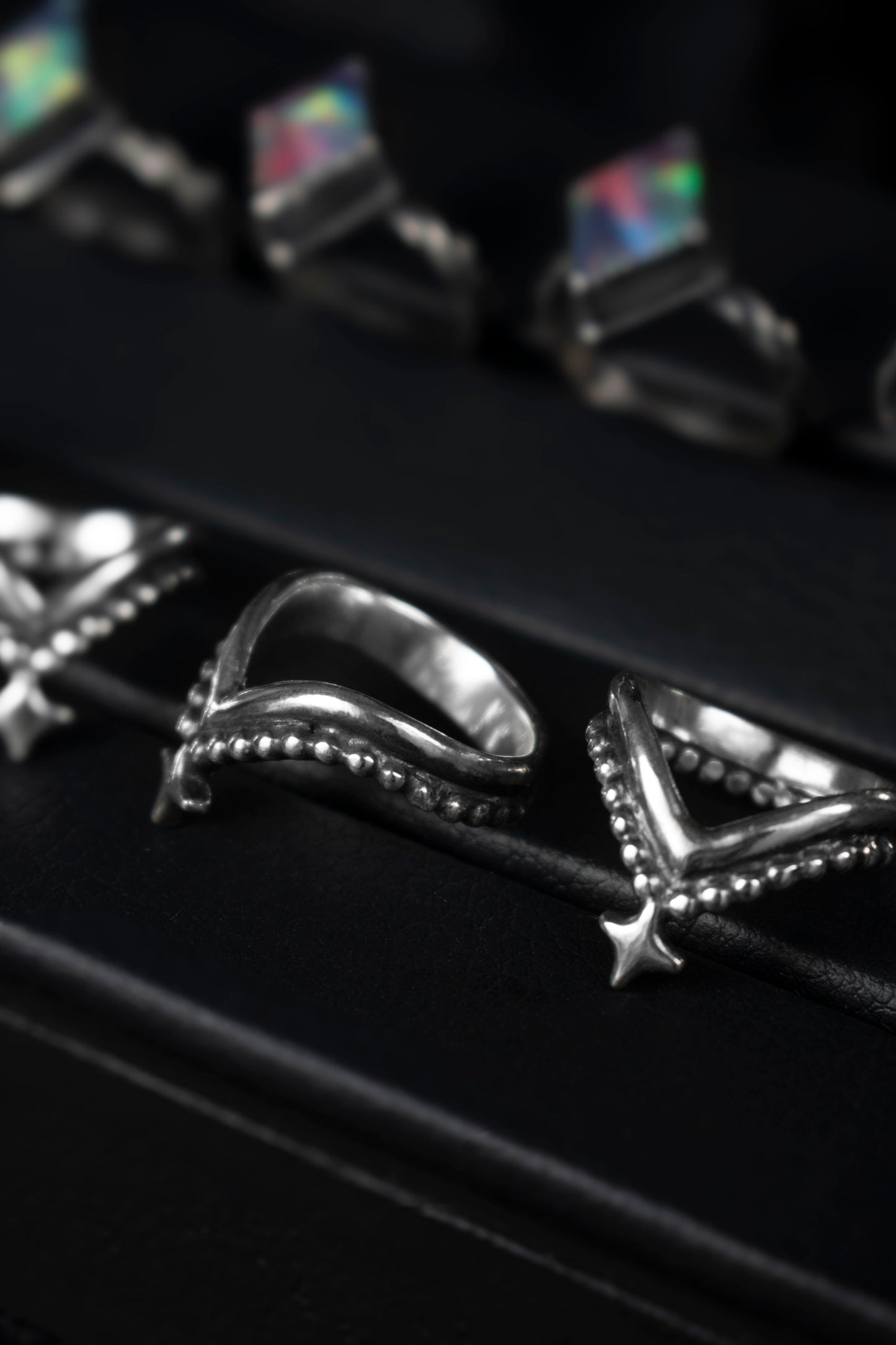 EKRJ1065 Celestial Star V Sterling Silver Ring