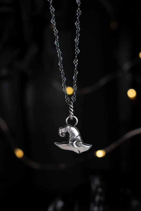 EKRJ1070  EKRJ Handmade Enchanted Witch Hat Necklace