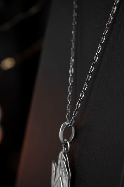 EKRJ1072  All-Seeing Hand Silver Necklace