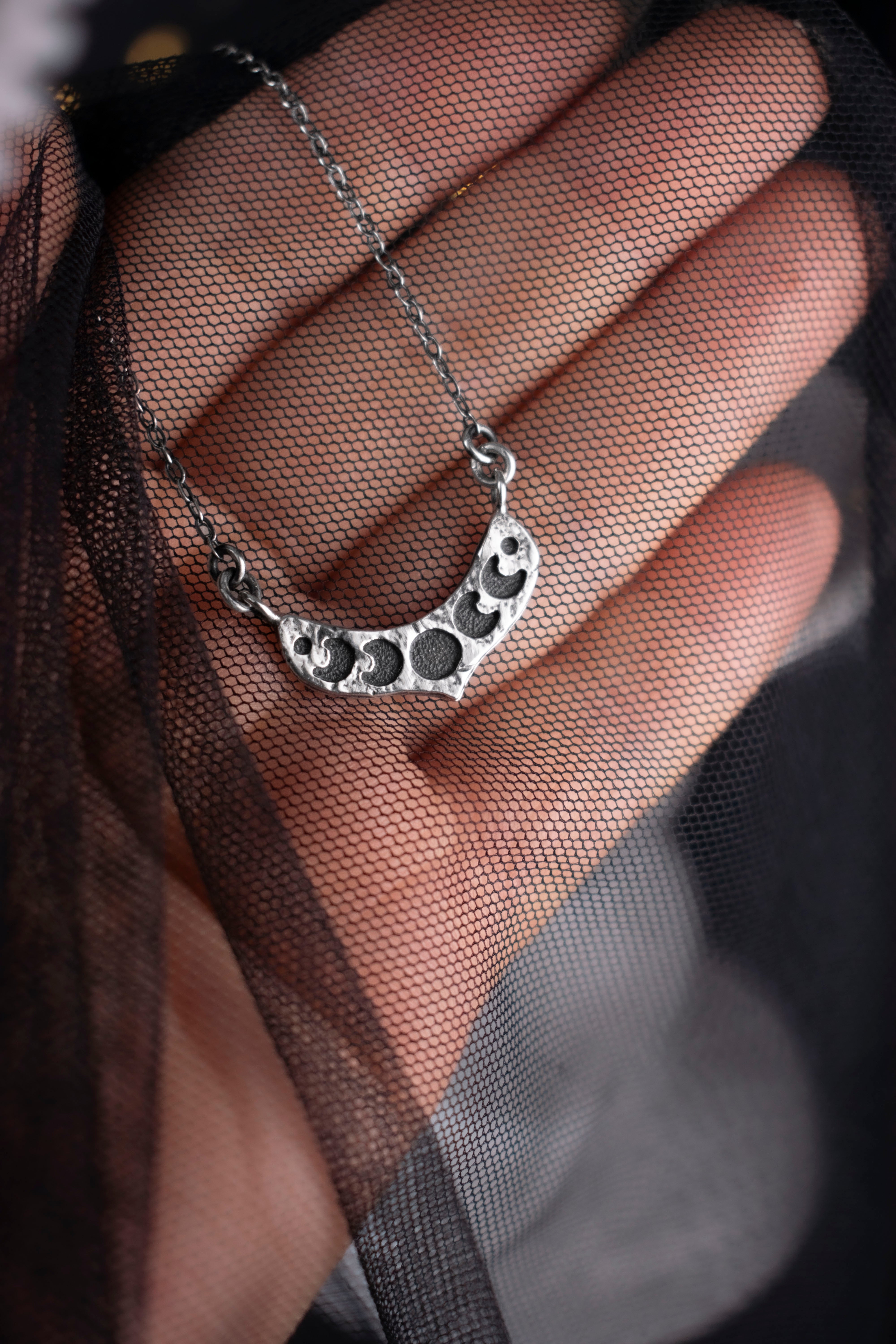 EKRJ1078 Handmade Sterling Silver Moon Phases Necklace