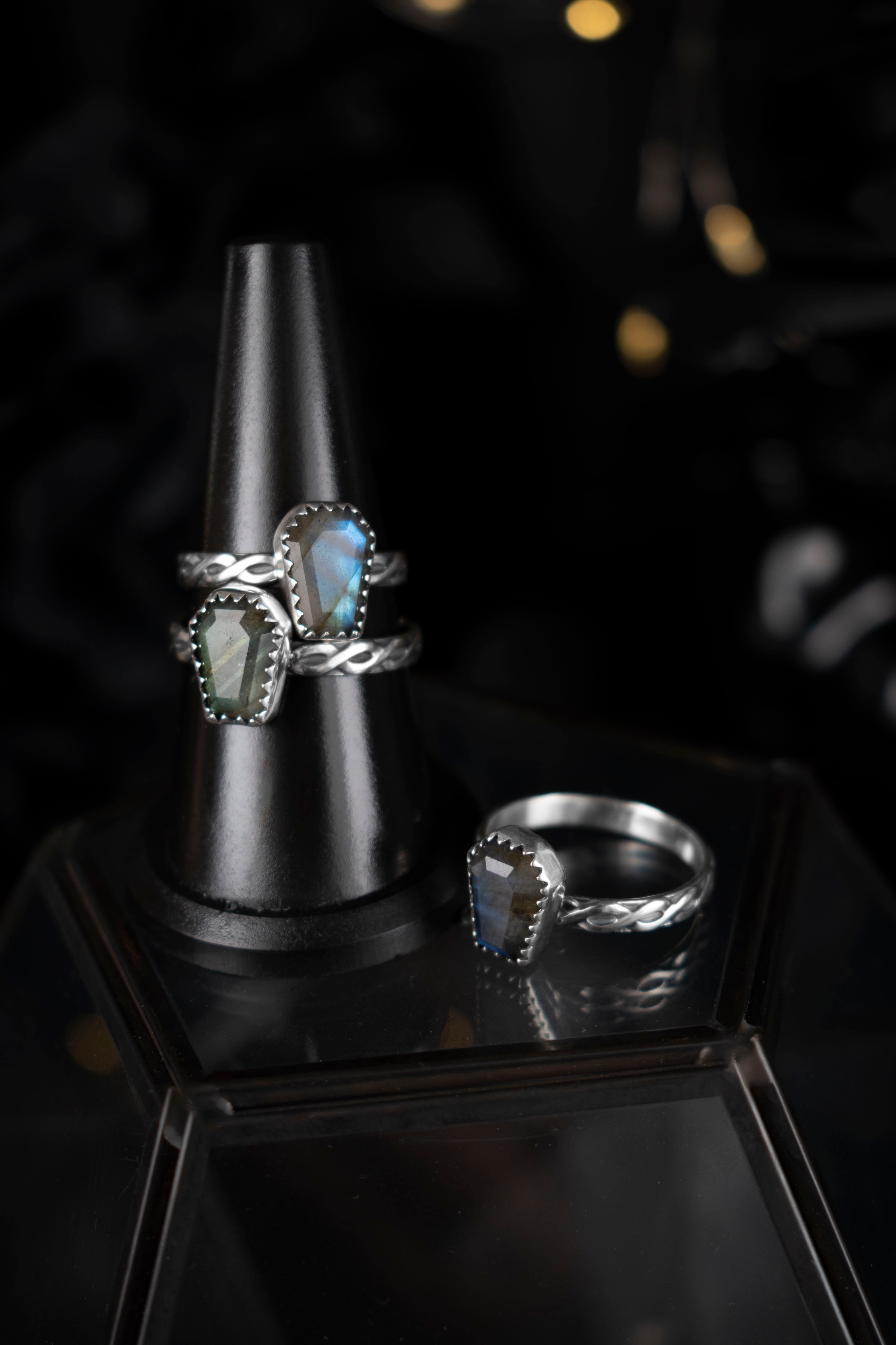 EKRJ1115 Coffin Cut Labradorite Sterling Silver Handmade Ring