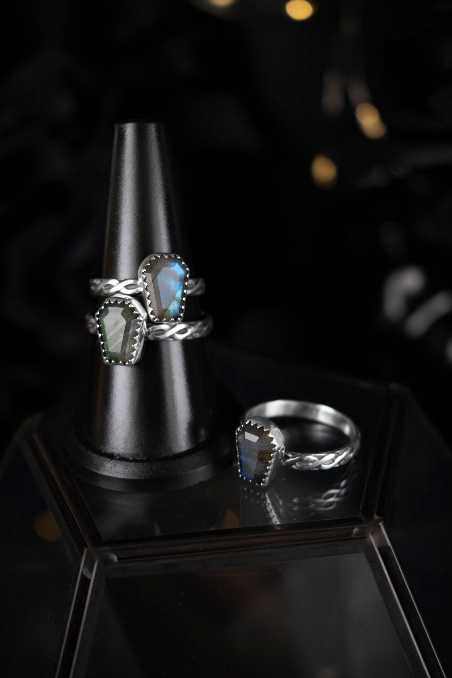 EKRJ1115 Coffin Cut Labradorite Sterling Silver Handmade Ring