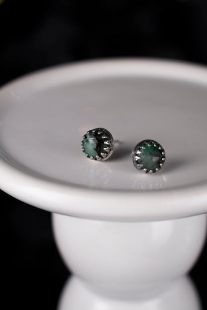 EKRJ1118 Handmade Natural Emerald Stud Earrings in Sterling Silver