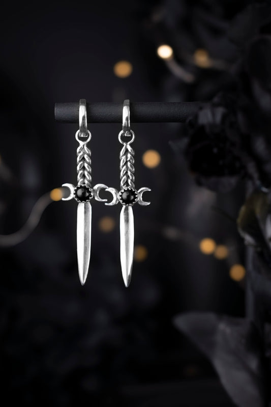 EKRJ1122 Handmade Silver Dagger Earrings with Black Onyx
