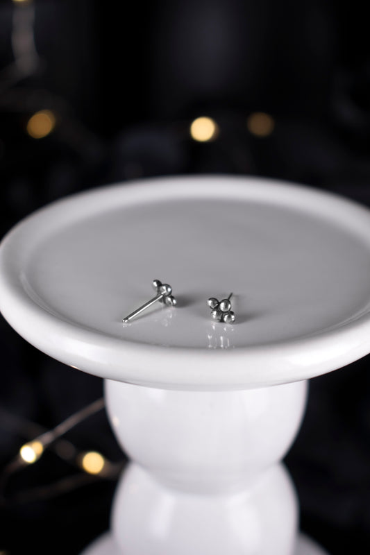 EKRJ1144 Handmade Silver Bead Cluster Stud Earrings