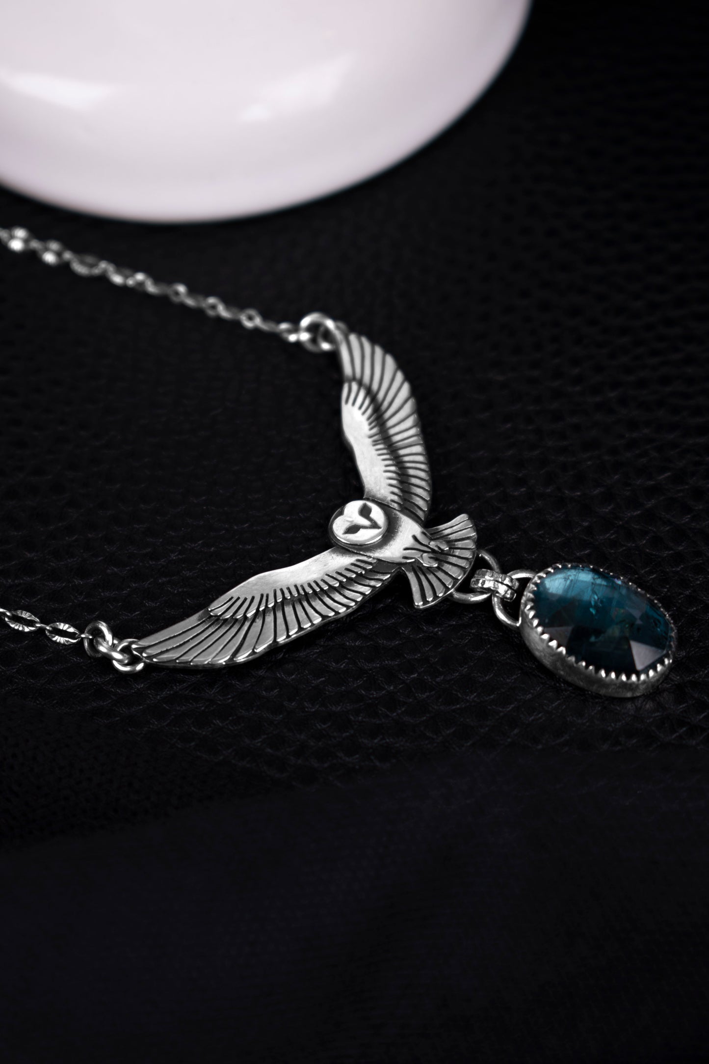 EKRJ1149 Handmade Sterling Silver Owl Necklace with Teal Moss Kyanite