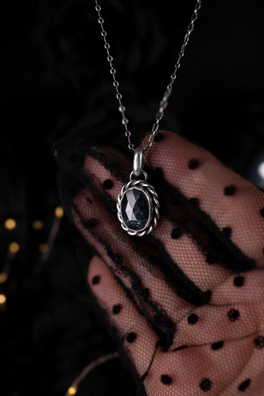 EKRJ1174 Artisan Teal Moss Kyanite Sterling Silver Necklace with Twisted Silver Bezel