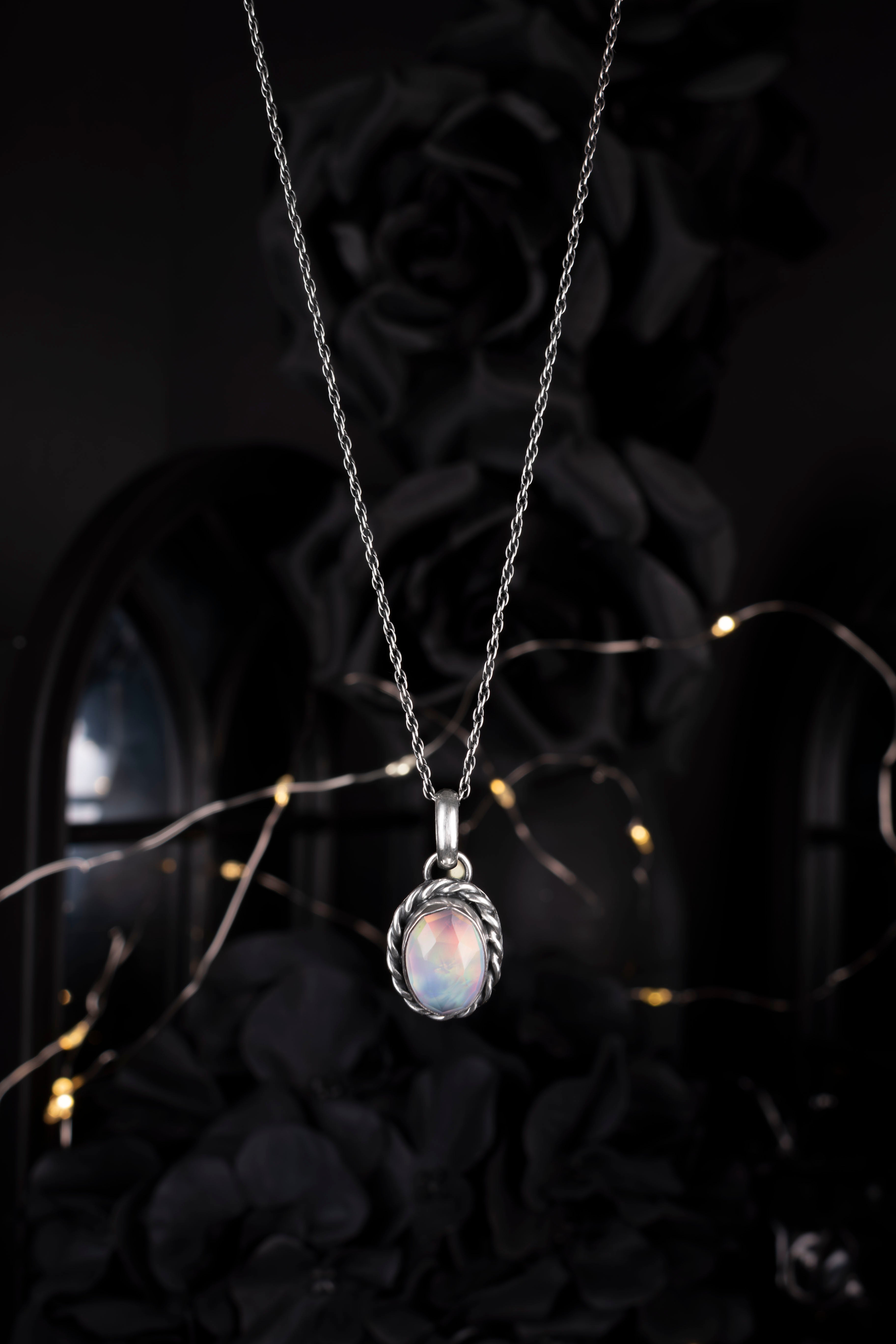 EKRJ1175 Handmade Aurora Opal Pendant Necklace in Sterling Silver