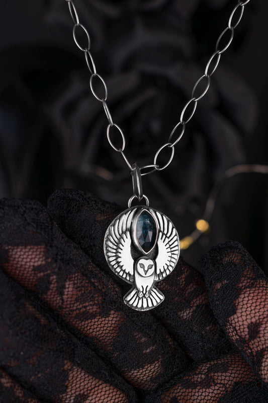 EKRJ1183 Handmade Sterling Silver Barn Owl Pendant Necklace with Teal Moss Kyanite