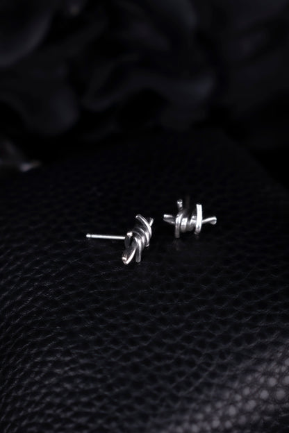 EKRJ1198_Handmade Sterling Silver Barbed Wire Stud Earrings