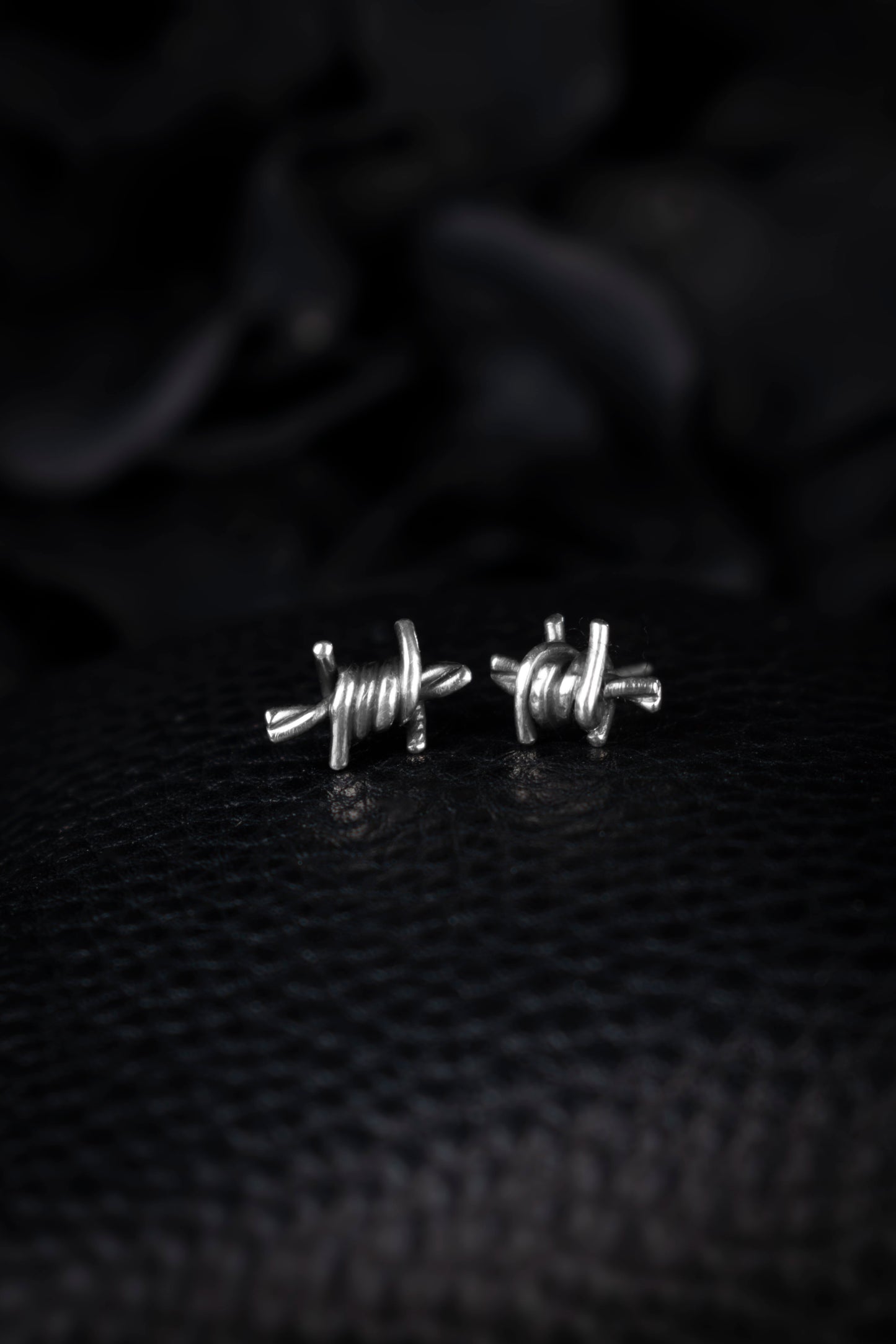 EKRJ1198_Handmade Sterling Silver Barbed Wire Stud Earrings