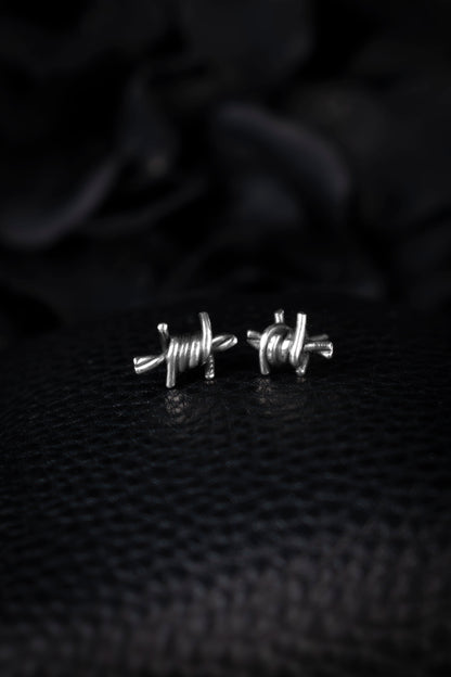 EKRJ1198_Handmade Sterling Silver Barbed Wire Stud Earrings