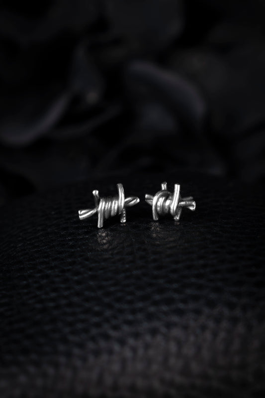 EKRJ1198_Handmade Sterling Silver Barbed Wire Stud Earrings
