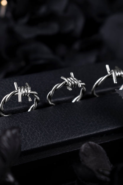 EKRJ1199 Handmade Sterling Silver Barbed Wire Ring