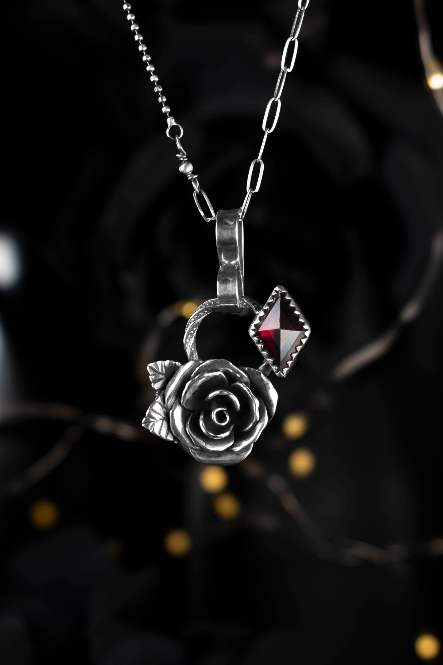 EKRJ1201 Handmade Sterling Silver Red Garnet Rose Pendant Necklace