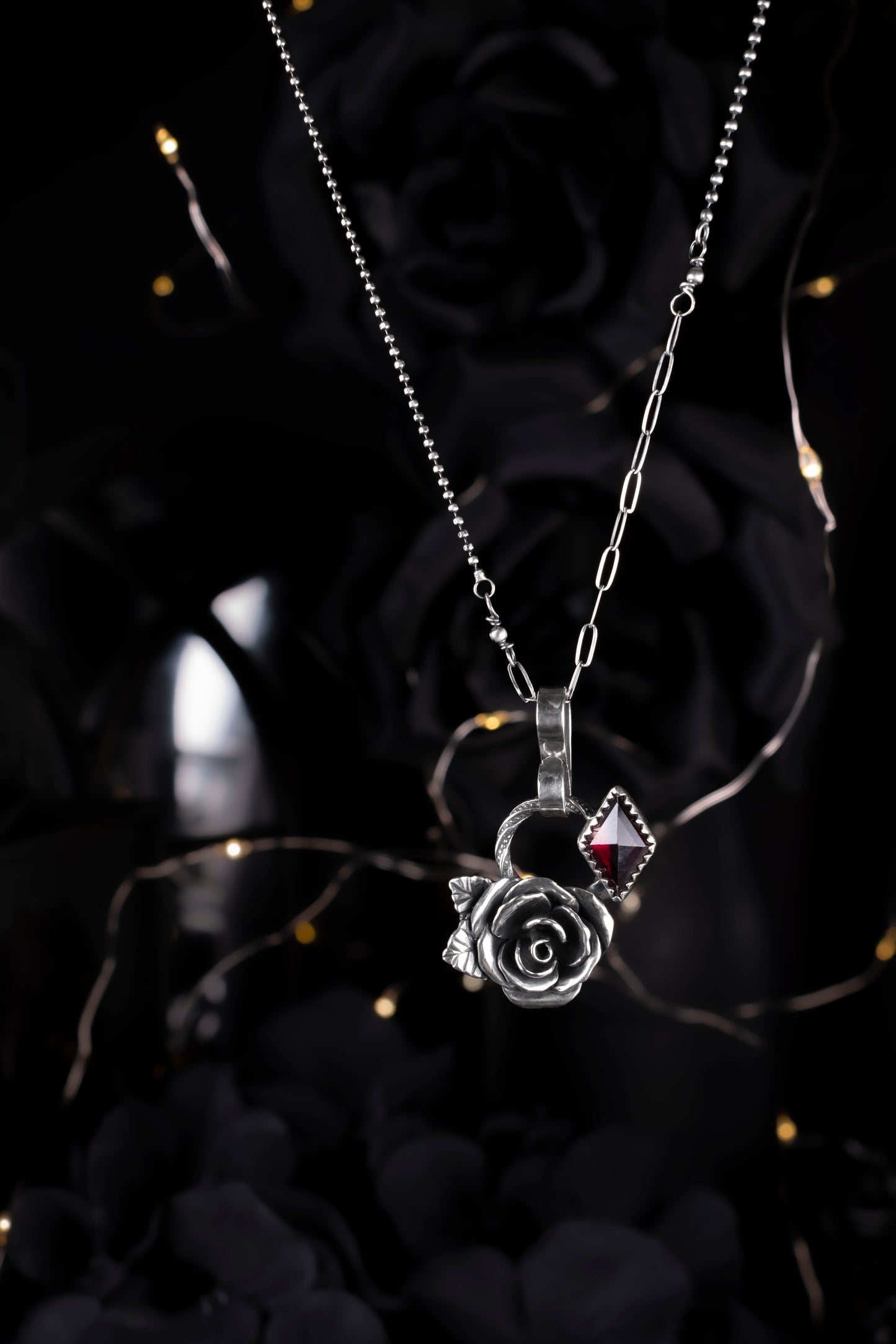 EKRJ1201 Handmade Sterling Silver Red Garnet Rose Pendant Necklace