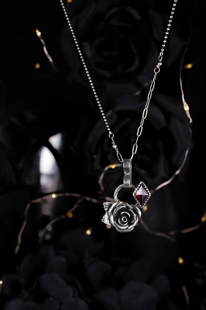 EKRJ1201 Handmade Sterling Silver Red Garnet Rose Pendant Necklace