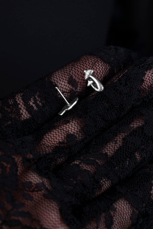 EKRJ1209_Asymmetrical Silver Mushroom Stud Earrings, 925 Sterling Silver Morel Fungi Studs | EKRJ