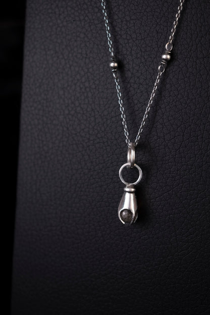 EKRJ671 Handmade Sterling Silver Labradorite Pendant Necklace